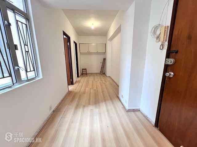 Wan Chai - Ko Wah Building(Go Wah Mansion) 01