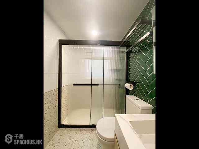 Sheung Wan - 28-30, Queen Street 06