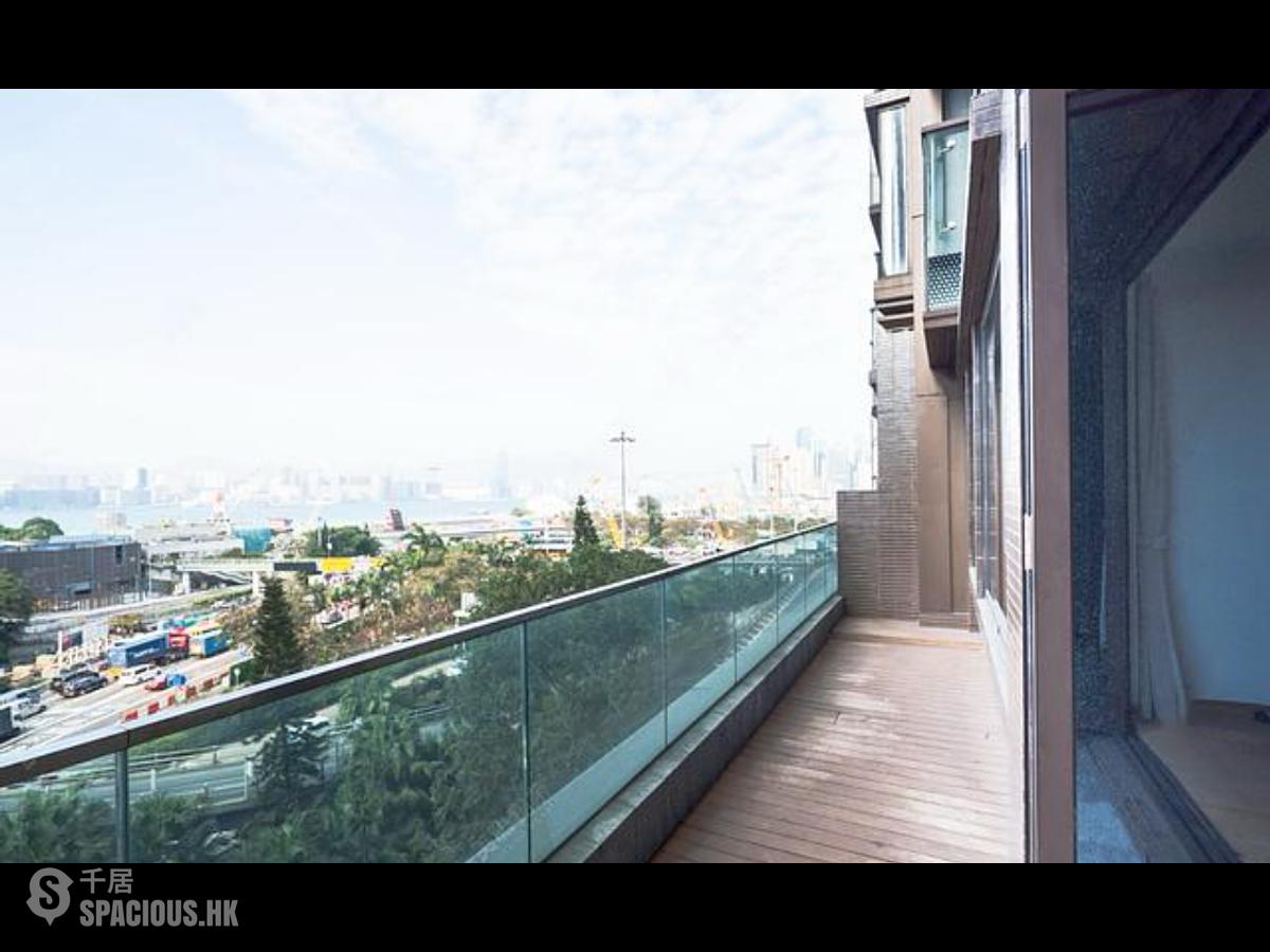 Wan Chai - The Gloucester 01