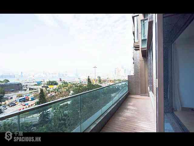 Wan Chai - The Gloucester 01