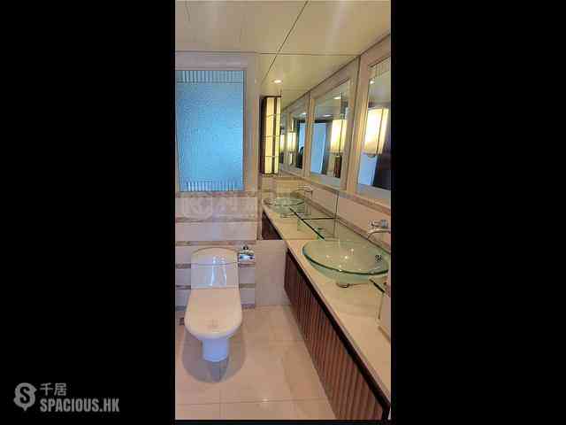 West Kowloon - The Harbourside Block 3 01