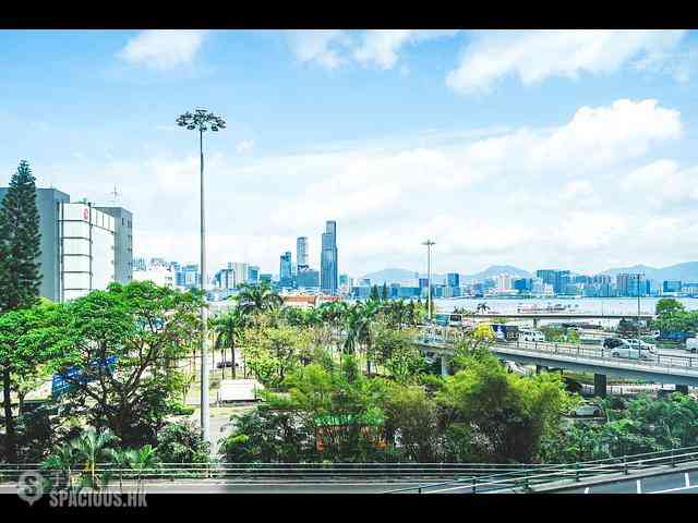 Wan Chai - Hyde Centre 01