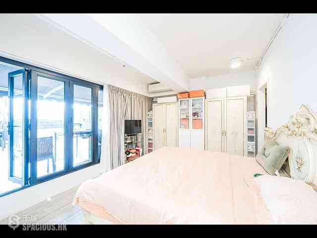 Wan Chai - Hyde Centre 11