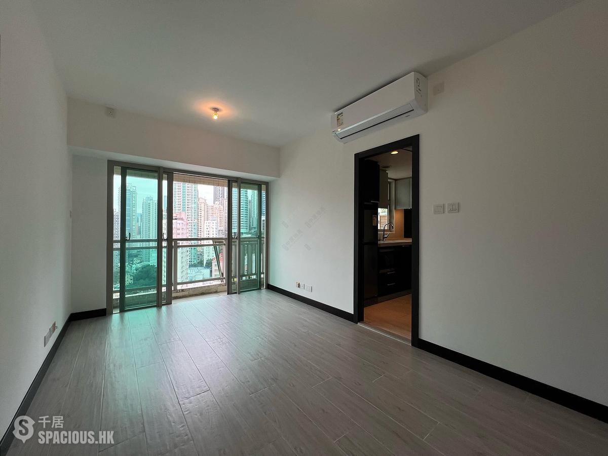 Sai Ying Pun - Centre Place 01
