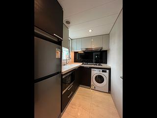 Sai Ying Pun - Centre Place 09