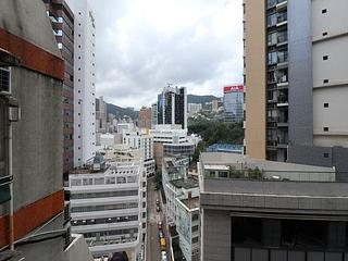 Wan Chai - Man On House 08