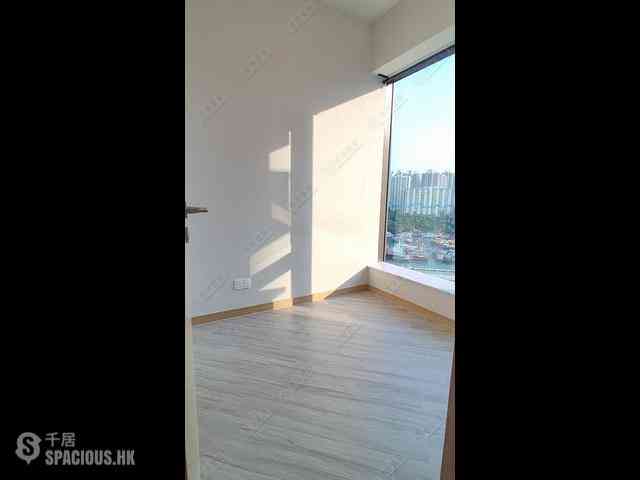Aberdeen - South Walk・Aura 04