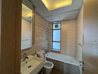 Sai Ying Pun - Island Crest Block 2 08