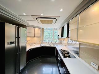 Mid Levels Central - Tregunter Block 2 24