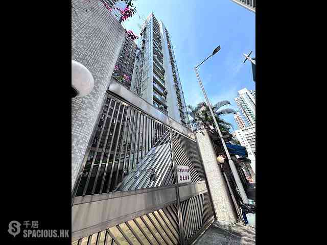 North Point - Ching Wah Building 06