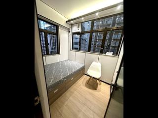 Sai Ying Pun - Luen Tak Building 02