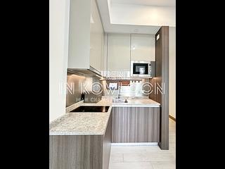 Tai Kok Tsui - L・Living 23 02