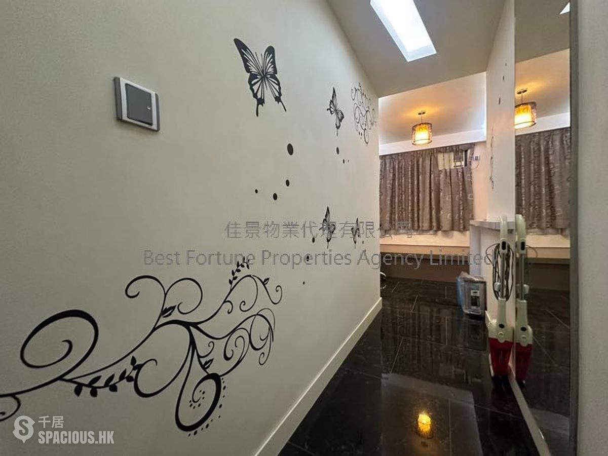 Kennedy Town - Han Yu Building 01