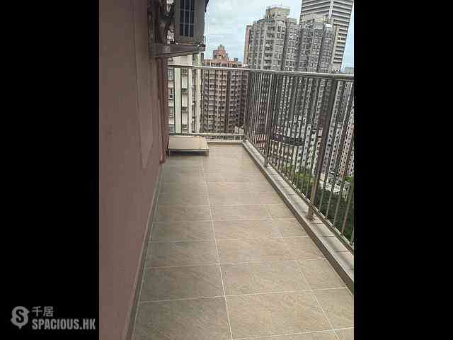 Sai Ying Pun - Fung Yu Building 01