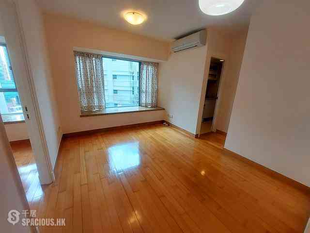 Sheung Wan - Queen's Terrace Block 1 01