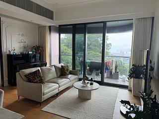 Mid Levels West - University Heights Tower 1 07