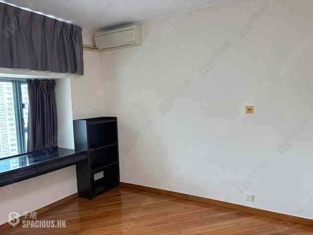 Tung Chung - Tung Chung Crescent Phase 1 Block 3 07