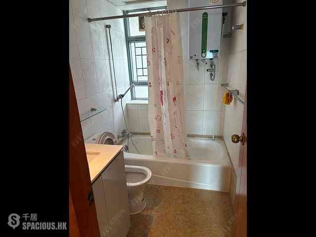 Tung Chung - Tung Chung Crescent Phase 1 Block 3 08
