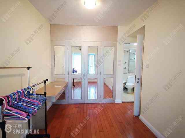 Tung Chung - Caribbean Coast Phase 2 Albany Cove Tower 8 07