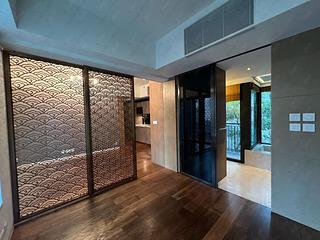 Mid Levels Central - Gramercy 05