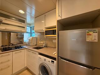 Sheung Wan - Queen's Terrace Block 2 02