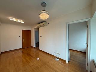 Sheung Wan - Queen's Terrace Block 2 06