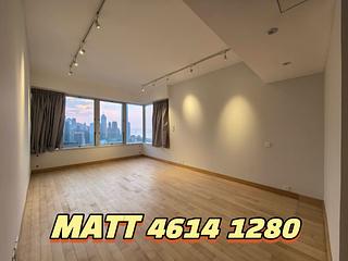Wan Chai - Convention Plaza Apartments 04