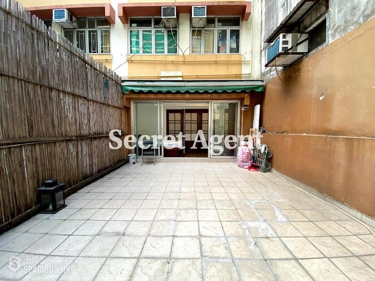 Sheung Wan - Shing Wan Building 01