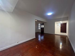 Mid Levels Central - Merry Court 02