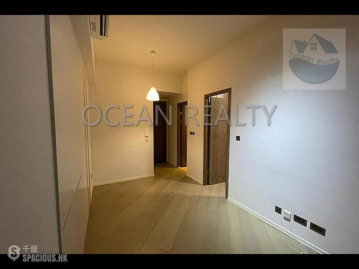 Clear Water Bay - Mount Pavilia 01