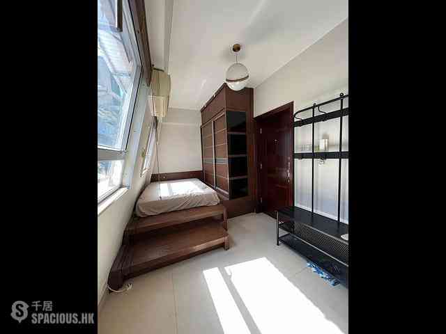 Sheung Wan - Kam Ho Mansion 01