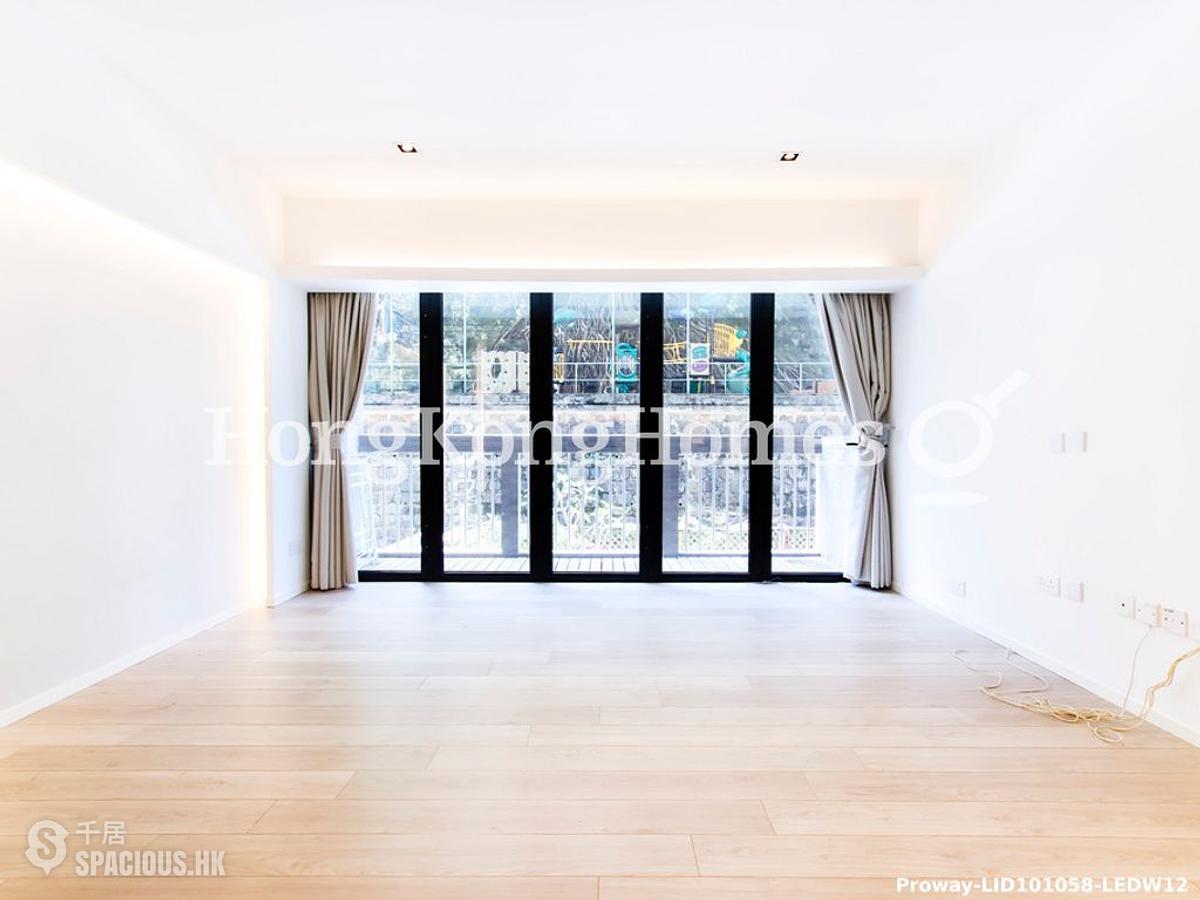 Mid Levels West - Realty Gardens 01