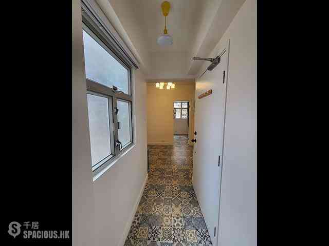 Sai Ying Pun - 75, First Street 06