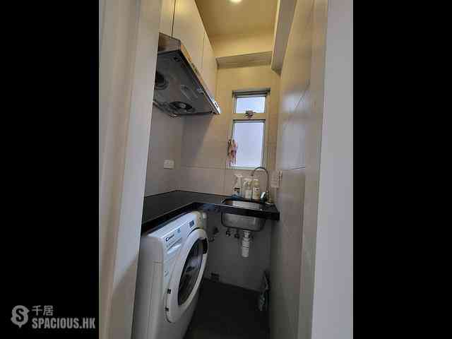 Sai Ying Pun - 75, First Street 07