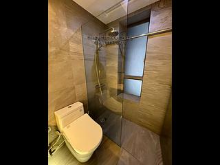 Sai Ying Pun - Island Crest Block 1 08