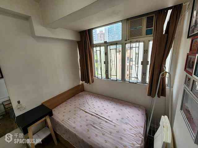 Sai Ying Pun - 114-116, First Street 05