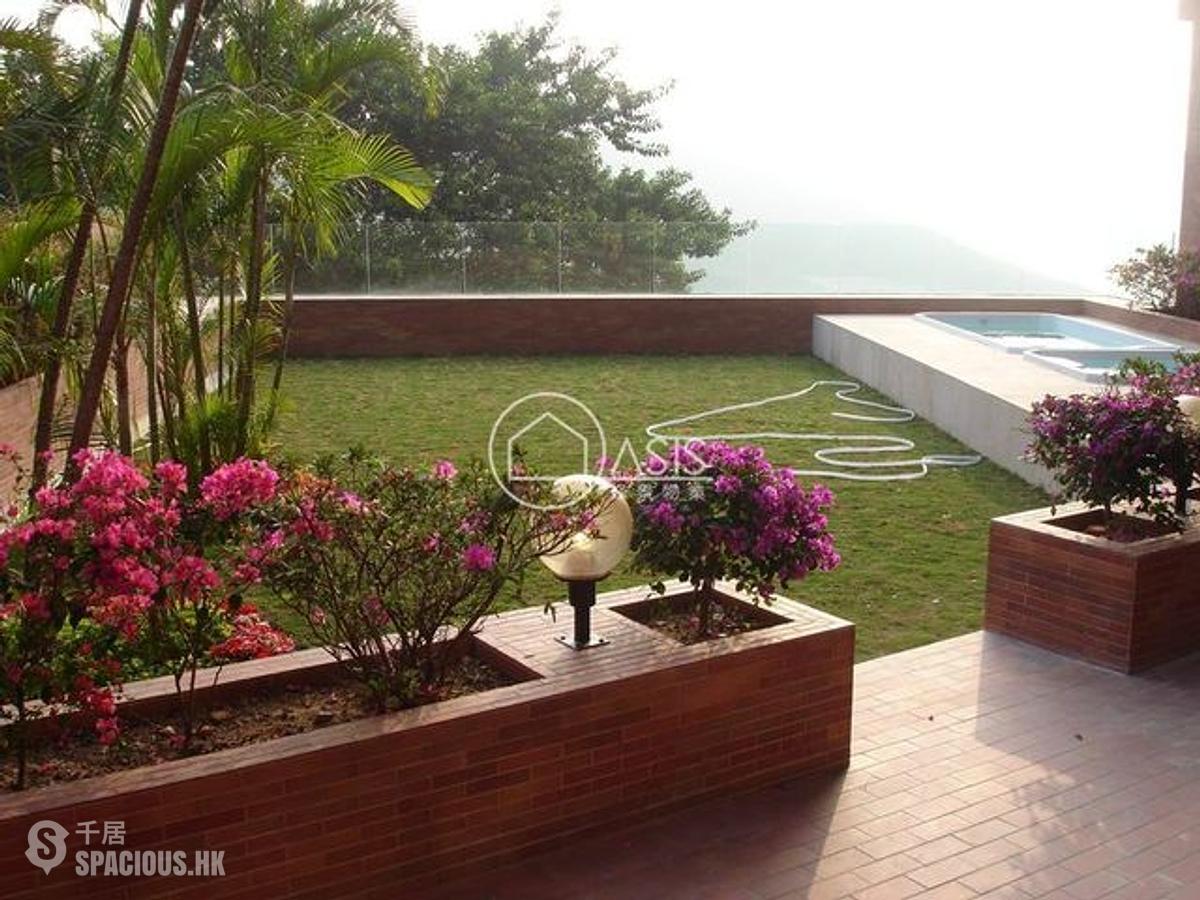 Repulse Bay - The Somerset 01
