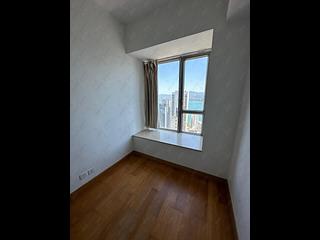 Sai Ying Pun - Island Crest Block 1 06