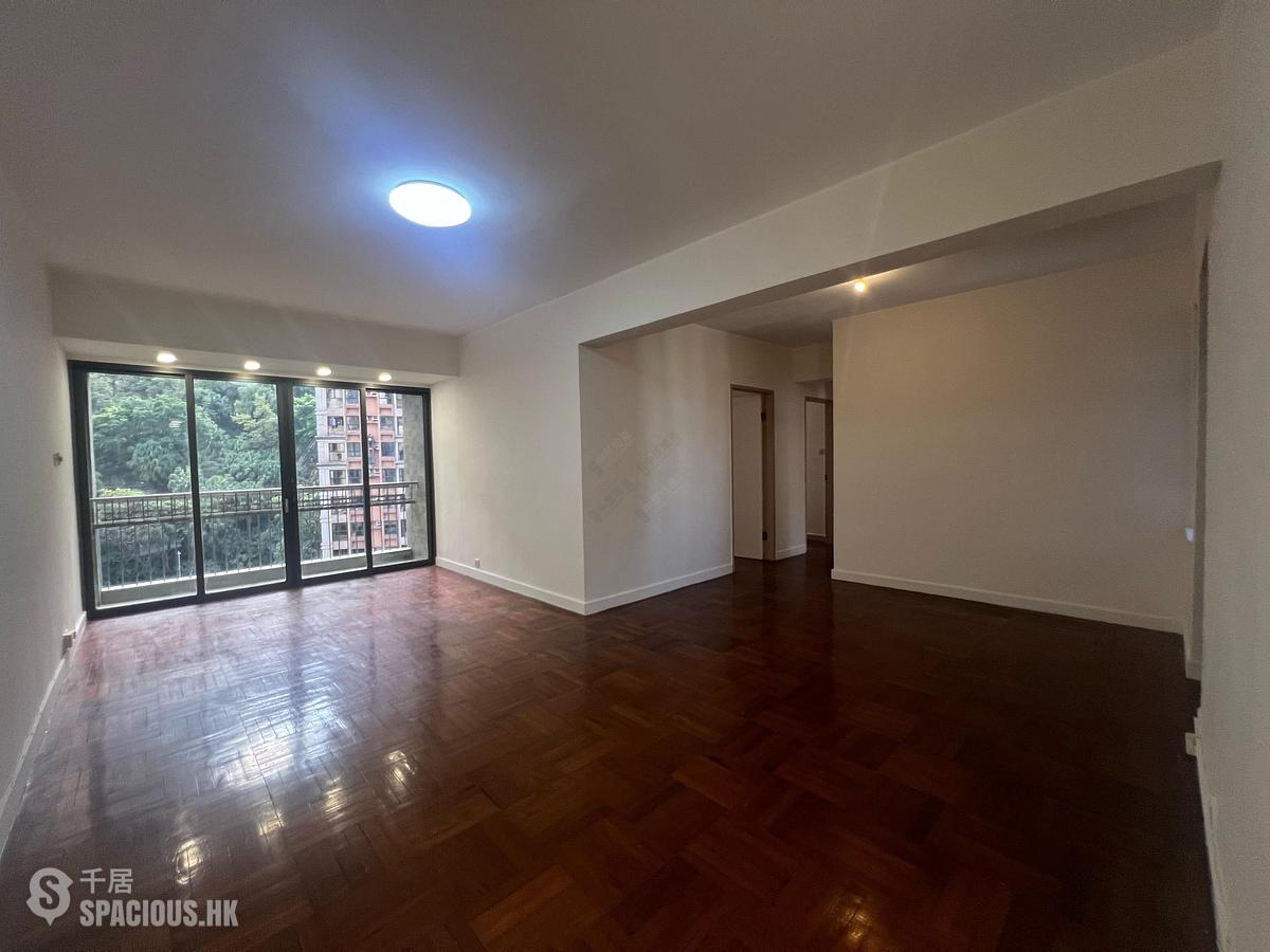 Mid Levels Central - Merry Court 01