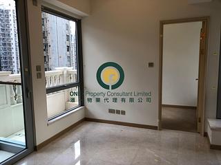 Sai Ying Pun - 63, Pokfulam 03