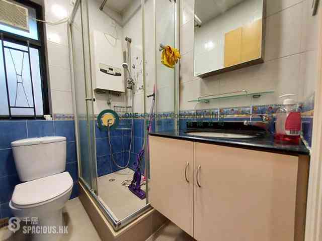 Sai Ying Pun - Kam Fung Mansion 04