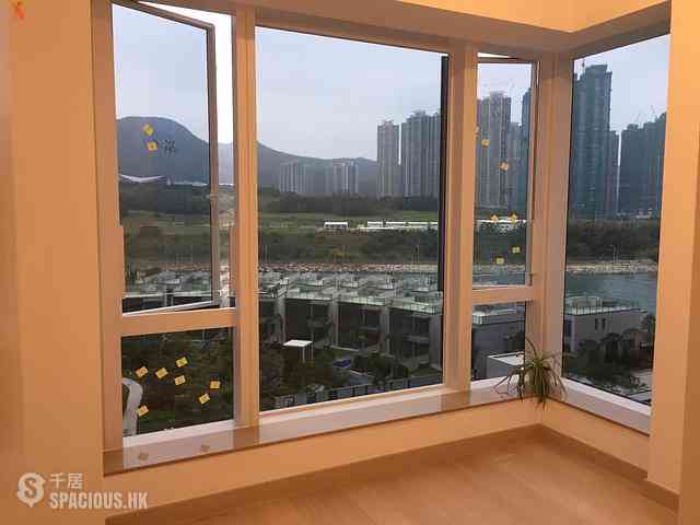 Tseung Kwan O - Monterey Block 5 03