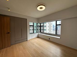 Mid Levels Central - Robinson Place Block 2 07