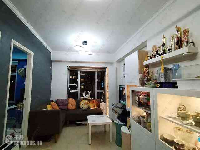 Sai Ying Pun - Yuk Ming Towers Block 1 01