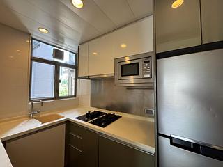Sai Ying Pun - Island Crest Block 2 03