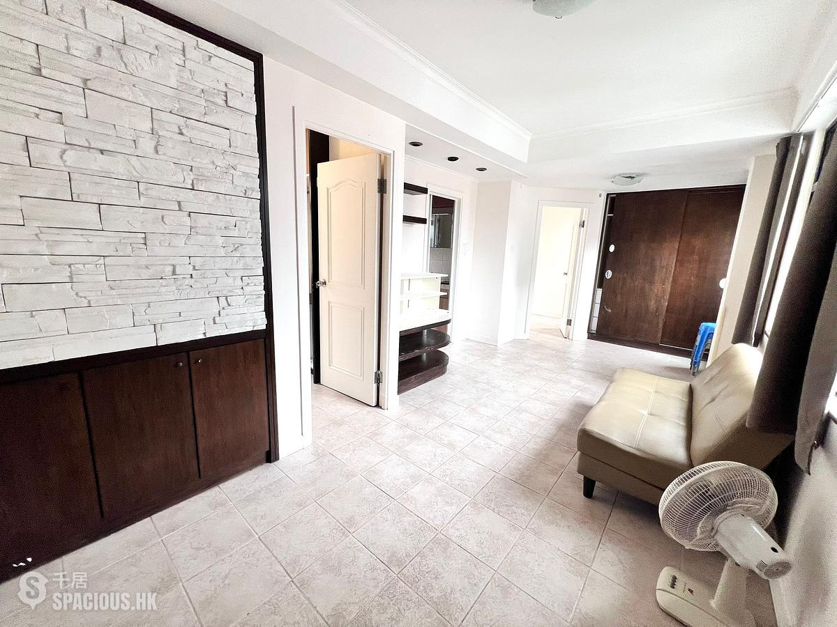 Wan Chai - Fook Wo Building 01