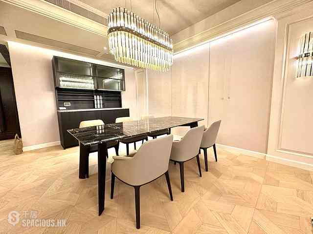 Mid Levels Central - 21 Borrett Road 02