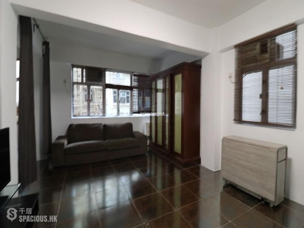 Wan Chai - Hennessy Building 01