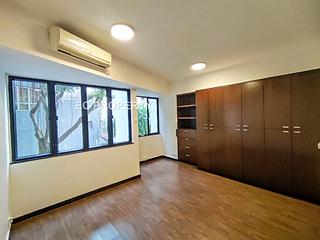 Shek Tong Tsui - 89-91, Hill Road 06