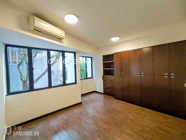 Shek Tong Tsui - 89-91, Hill Road 06